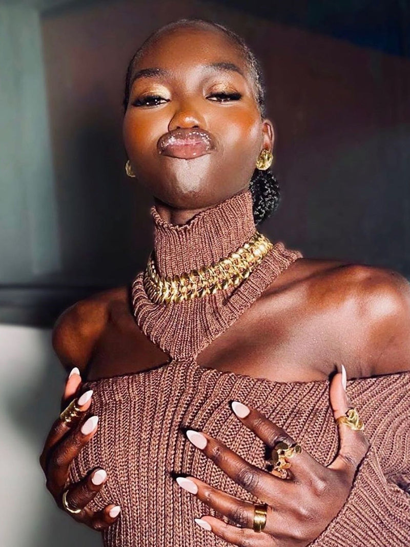 ADUT AKECH - MISHO - CELEBRITY
