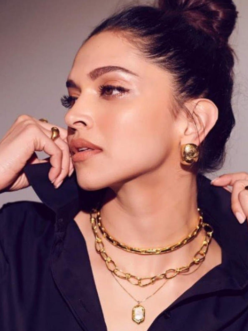 DEEPIKA PADUKONE - MISHO - CELEBRITY