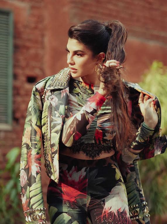 JACQUELINE FERNANDES - MISHO - CELEBRITY