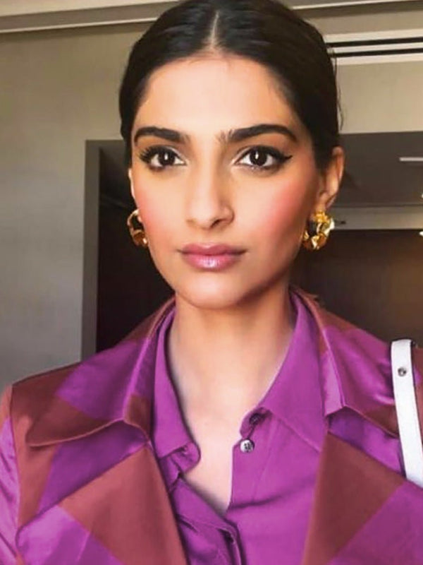 SONAM KAPOOR - MISHO - CELEBRITY